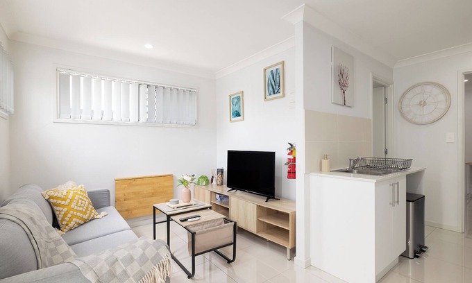 Rocklea Apartment | 1 Bdr Apt! GST Credits! Kitchen! Parking! 131AF1