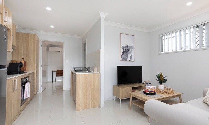 Rocklea Apartment | 1 Bdr Apt! GST Credits! Kitchen! Parking! 239F1