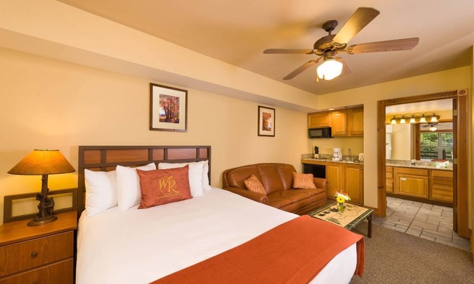 Chalet Village North Resort | 1 bdrm resort in Gatlinburg. Includes 4 passes to Waterpark. 3, 4, 7 day rental