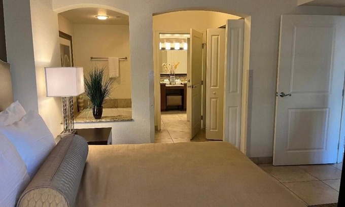 Enterprise Condo | 1 Bed,1 Bath condo with full kit & wash/dry 5min from the strip & Allegiant Sta.