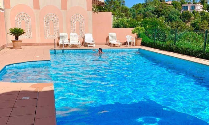 Theoule-Superieur Apartment | 1 bed apt, shared pool, FREE wifi, in a small complex, mountain and sea views.