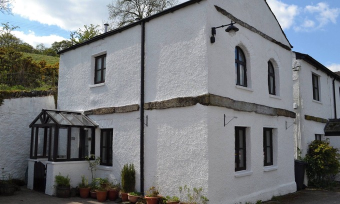 Kendal Cottage | 1 bedroom accommodation in Bowston near Staveley