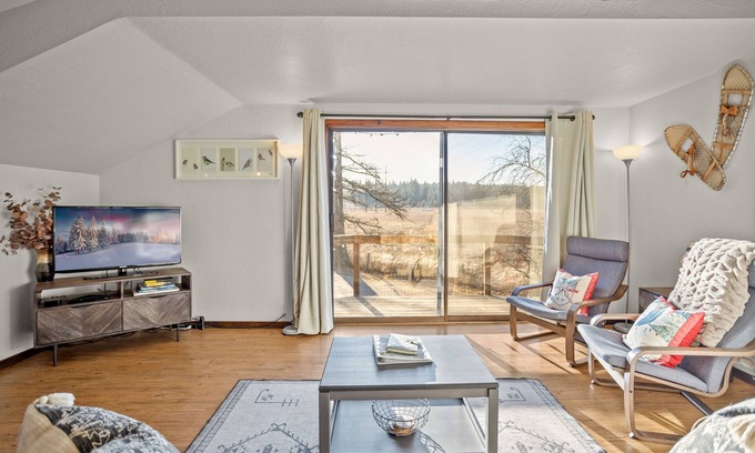 Sandpoint House | 1 Bedroom, 1 Bath House In The Woods, Sleeps Up to 4