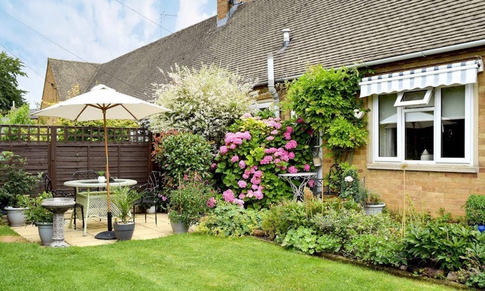 Moreton-in-Marsh Cottage | 1 bedroom accommodation in Moreton-in-Marsh