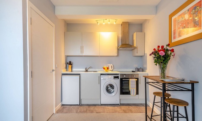 Inverkeithing Cottage | 1 bedroom accommodation in Inverkeithing