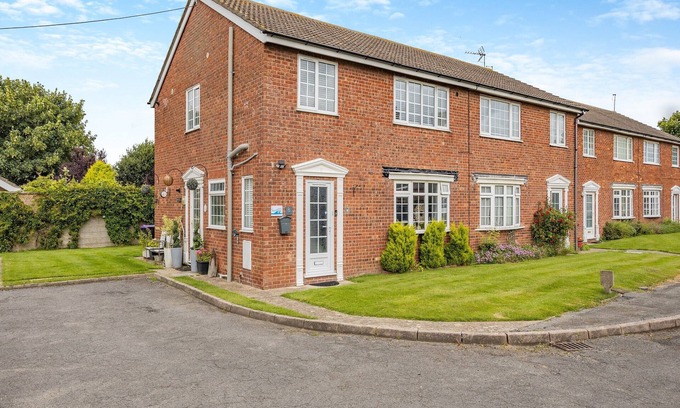 Sandilands Cottage | 1 bedroom accommodation in Sandilands, near Mablethorpe