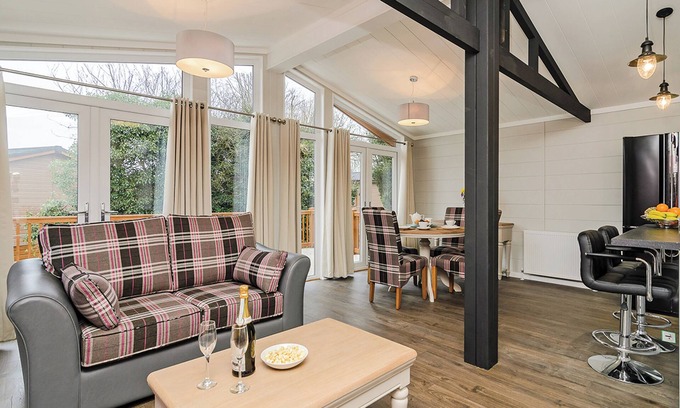 Stuppington Ski Chalet | 1 bedroom accommodation in Canterbury
