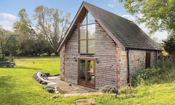 Fiddington Cottage | 1 bedroom accommodation in Stolford, near Stogursey