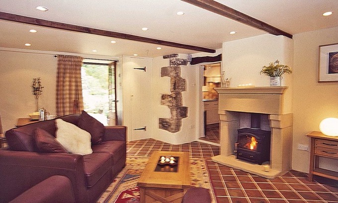 Hope Cabin | 1 bedroom accommodation in Hope, near Castleton