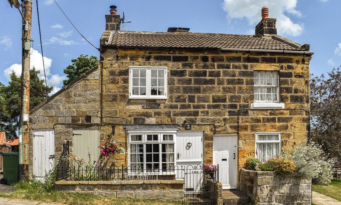 Castleton Cottage | 1 bedroom accommodation in Castleton