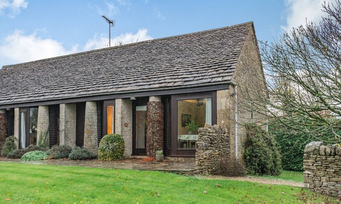 Colerne Cottage | 1 bedroom accommodation in Colerne, near Bath