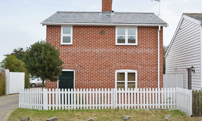 Birch Cottage | 1 bedroom accommodation in Birch, near Colchester