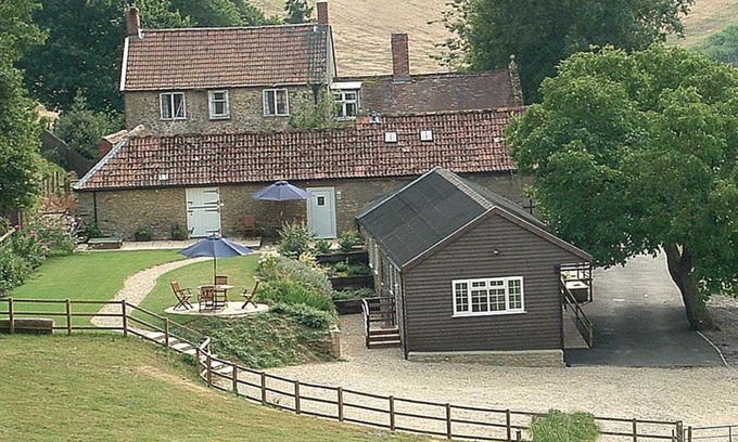 Sherborne Cabin | 1 bedroom accommodation in Sherborne