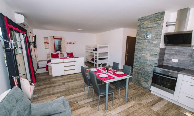 Zasip Apartment | 1 bedroom accommodation in Bled