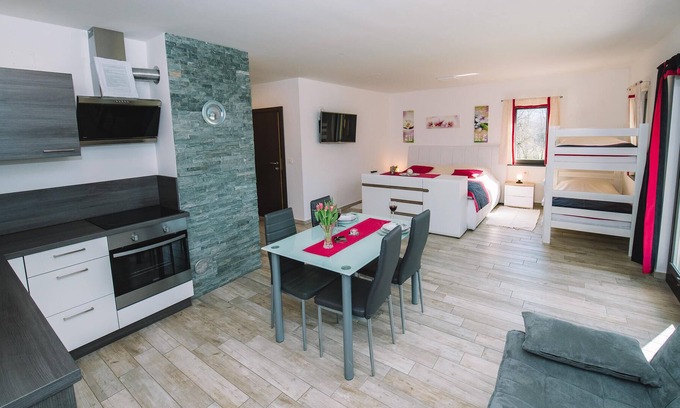 Zasip Apartment | 1 bedroom accommodation in Bled