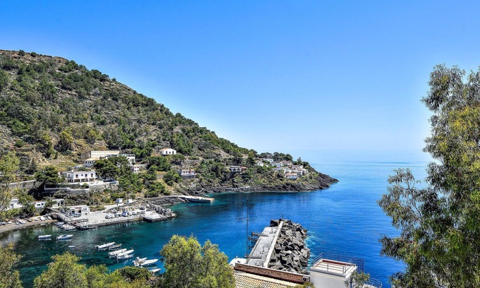 Ustica House | 1 bedroom accommodation in Ustica