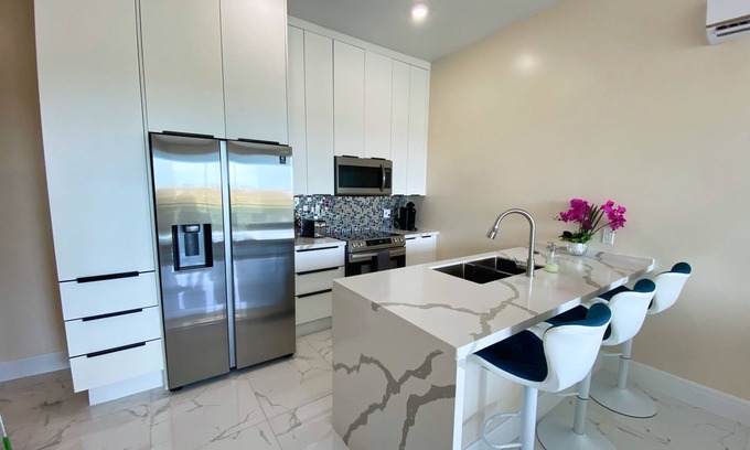 Grace Bay Condo | 1 Bedroom Luxury Condo - In the heart of Grace Bay