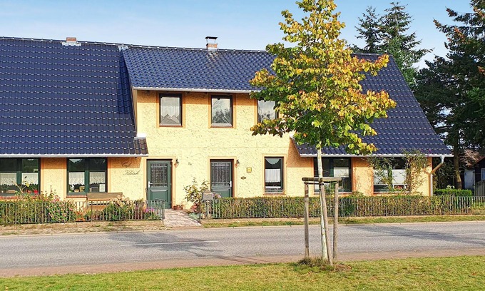 Lewitzrand Apartment | 1 bedroom nice apartment in Raduhn
