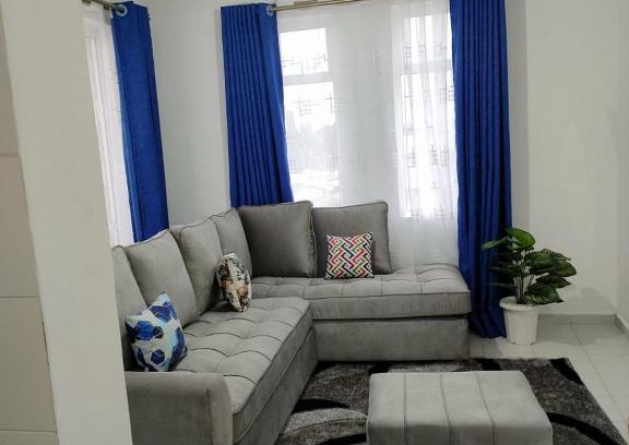 Riruta Bed & Breakfast | 1 Bedroom - Racecourse Gardens Apartments