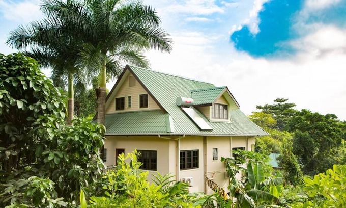Mahe Island Apartment | 1 Bedroom Romantic apartment with Sea view (Ideal for couples)