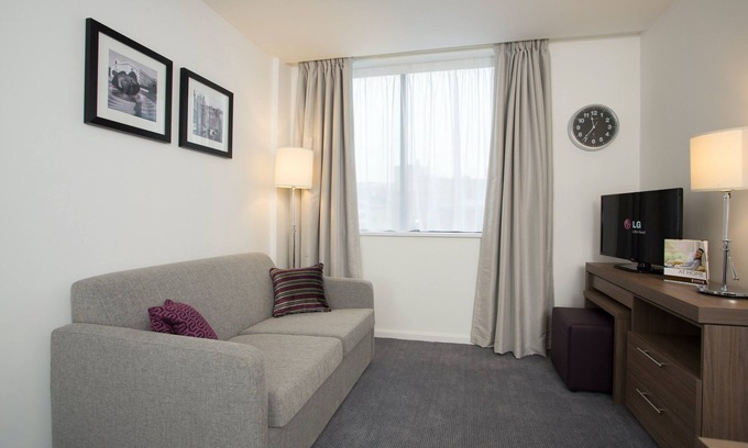 Birmingham City Centre Apartment | 1 Bedroom Suite in Birmingham | Perfect for Business Travellers + Free Wi-Fi