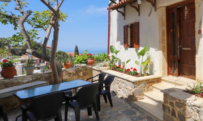 Maroulas Villa | 1-bedroom villa in beautiful Rethymno with sea view