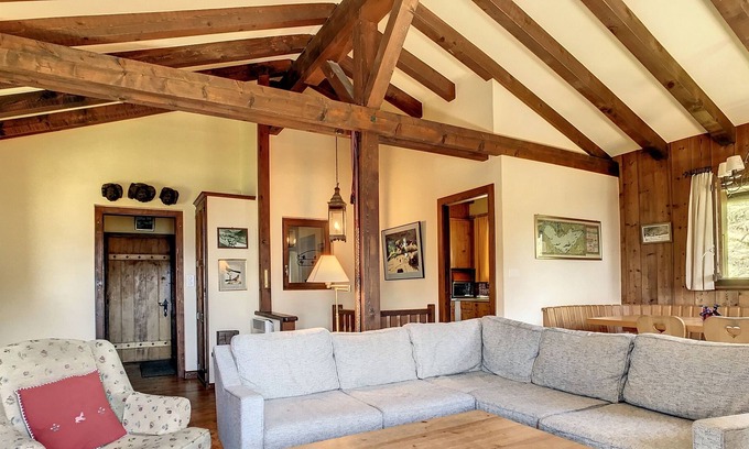 Verbier Ski Chalet | 1 Bedroom with 2 beds 1 Bedroom with bank beds South balcony + south terrace 1 Garage + 2