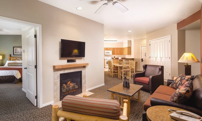 West Yellowstone Condo | 1 Block from West Yellowstone Entrance! 2 Bed/2 Bath Condo ~Pool~Hot Tub~Gym