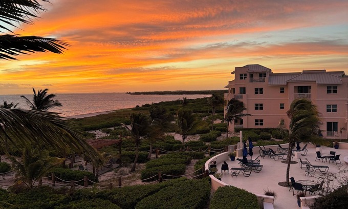 The Bight Condo | 1 br 1ba Ocean Front Condo with amazing Sunrises