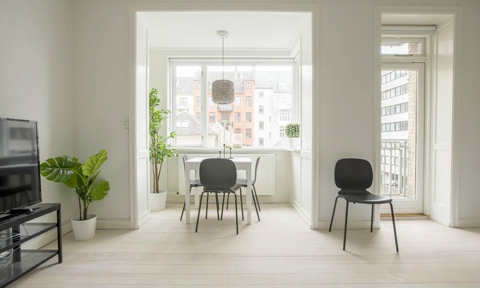 Frederiksberg C Apartment | 1-BR apartment w/a balcony in Frederiksberg - 249