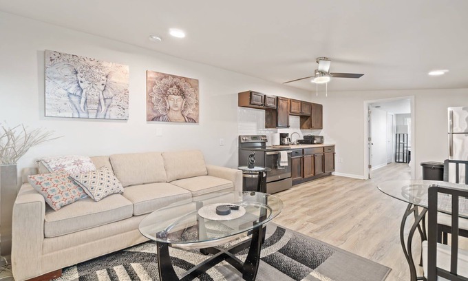 Concord House | 1 BR at Parallel Court