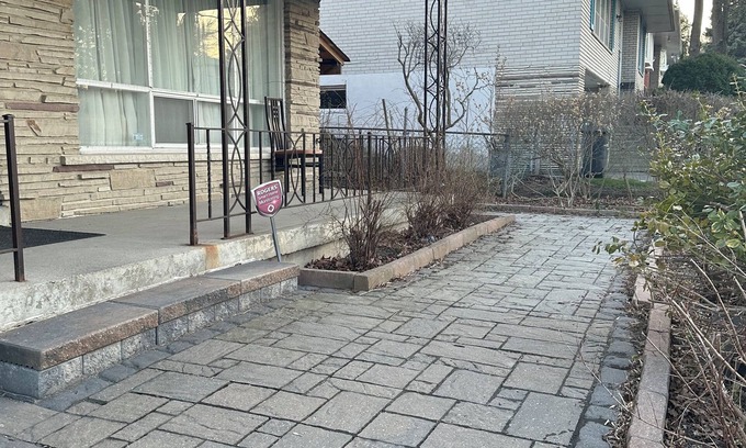 Bayview Woods - Steeles Apartment | 1-BR Basement Apartment : TTC/Subway Access in Toronto