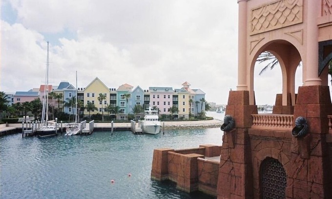 Paradise Island Condo | 1 BR or 2 BR Lock-off in Harborside