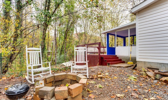 Clarkdale House | 1 Mi to Lake Allatoona: Family Home on Farm!