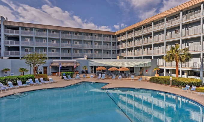Palmetto Dunes Condo | 1 Mi to Shelter Cove: Hilton Head Resort Condo!