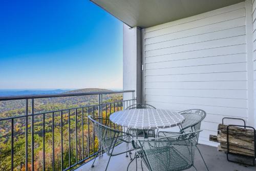 Nellysford Apartment | 1 Mi to Wintergreen Resort Mtn-View Condo!