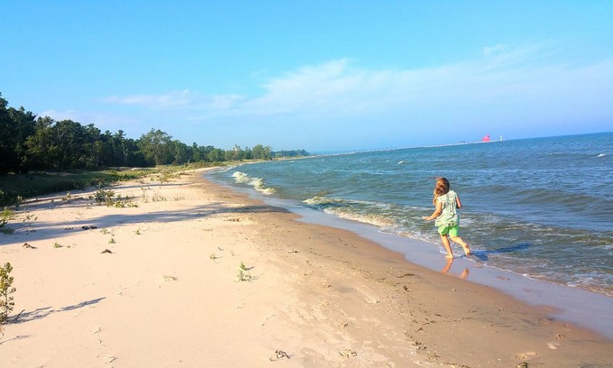 Sturgeon Bay Cottage | 1 of 2 beachfront RUSTIC dog friendly cottage Sturgeon Bay, Door County, sleeps