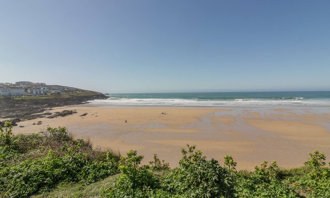 Newquay Cottage | 1 SPINNAKERS, family friendly, character holiday cottage in Newquay