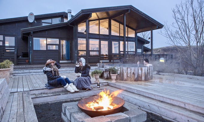Selfoss Cabin | 10 bedroom Luxury Lodge with a Hot Tub, Spa, Sauna, Gym and Game Room