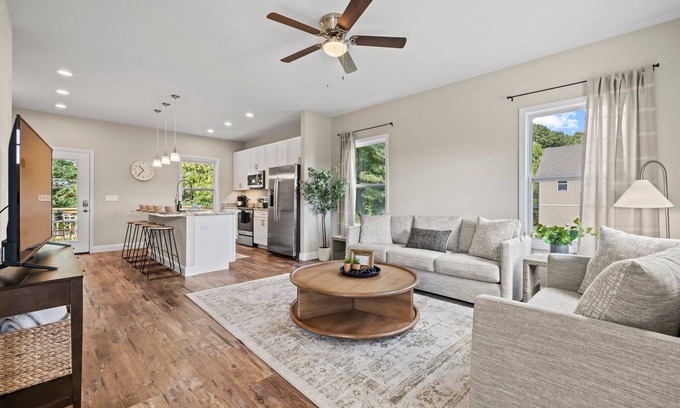 Asheville House | 10 Min To Downtown Asheville! Pet Friendly!