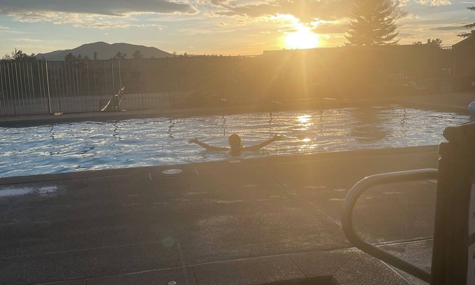 Fraser Condo | 10 min to WP, 30 mi to RMNP! Hot Tubs, Pool, Pet-Friendly - 2B2B
