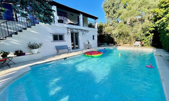 Plaine de la Brague House | 10 mn walk from the beach INDEPENDENT HOUSE IN A VILLA WITH SWIMMING POOL.