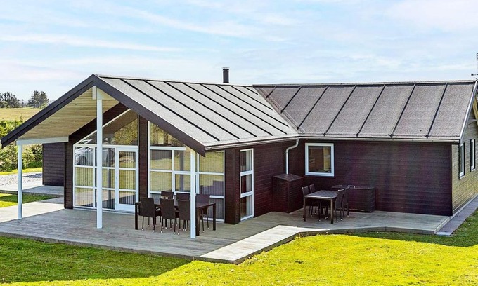 Nørre Lyngby House | 10 person holiday home in Løkken-By Traum