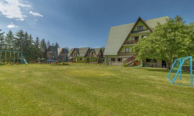 Czarna Gora Apartment | 100 m² Apartment ∙ 3 bedrooms ∙ 9 guests