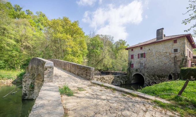Bidache Apartment | 100 m² Apartment ∙ 2 bedrooms ∙ 4 guests