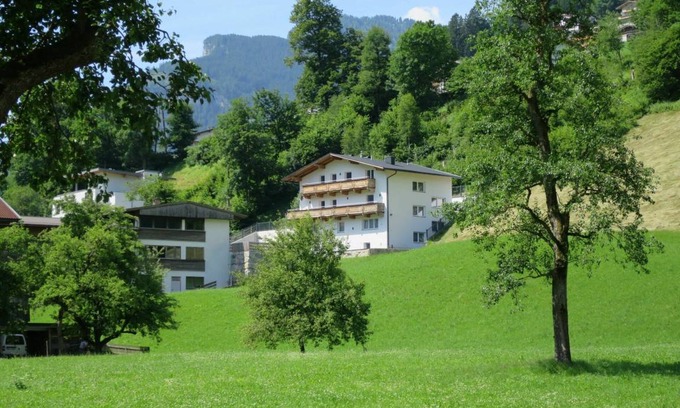 Laimach Apartment | 100 m² Apartment ∙ 4 bedrooms ∙ 8 guests