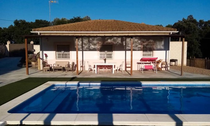 Almodovar del Rio Ski Chalet | 100 m² Chalet ∙ 3 bedrooms ∙ 9 guests
