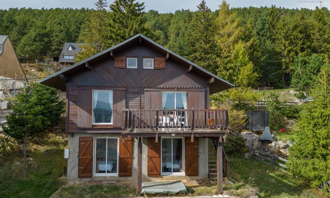 Les Angles Ski Chalet | 100 m² Chalet ∙ 4 bedrooms ∙ 8 guests