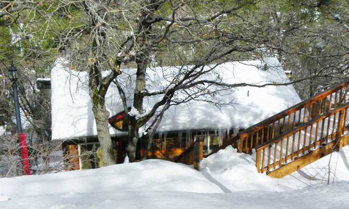 Upper Moonridge House | 100 m² House ∙ 3 bedrooms ∙ 7 guests