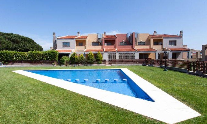 Miami Platja House | 100 m² House ∙ 3 bedrooms ∙ 5 guests